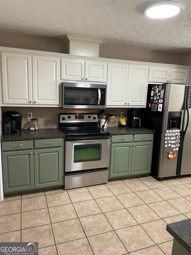 Building Photo - 453 Saddlebrook Trail