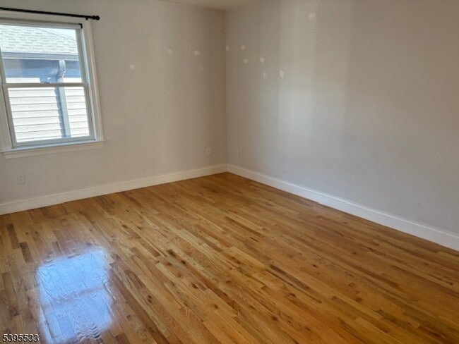 Building Photo - 728 Linden Ave