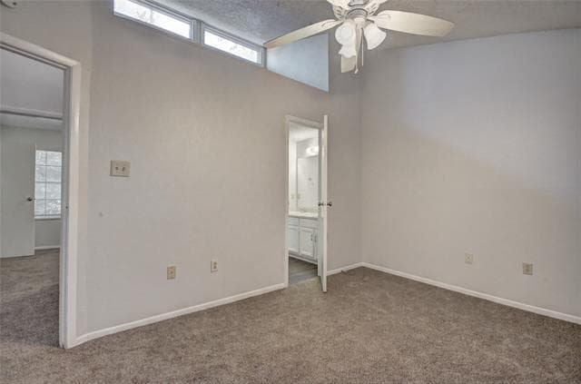 Building Photo - 740 Bluebonnet Dr