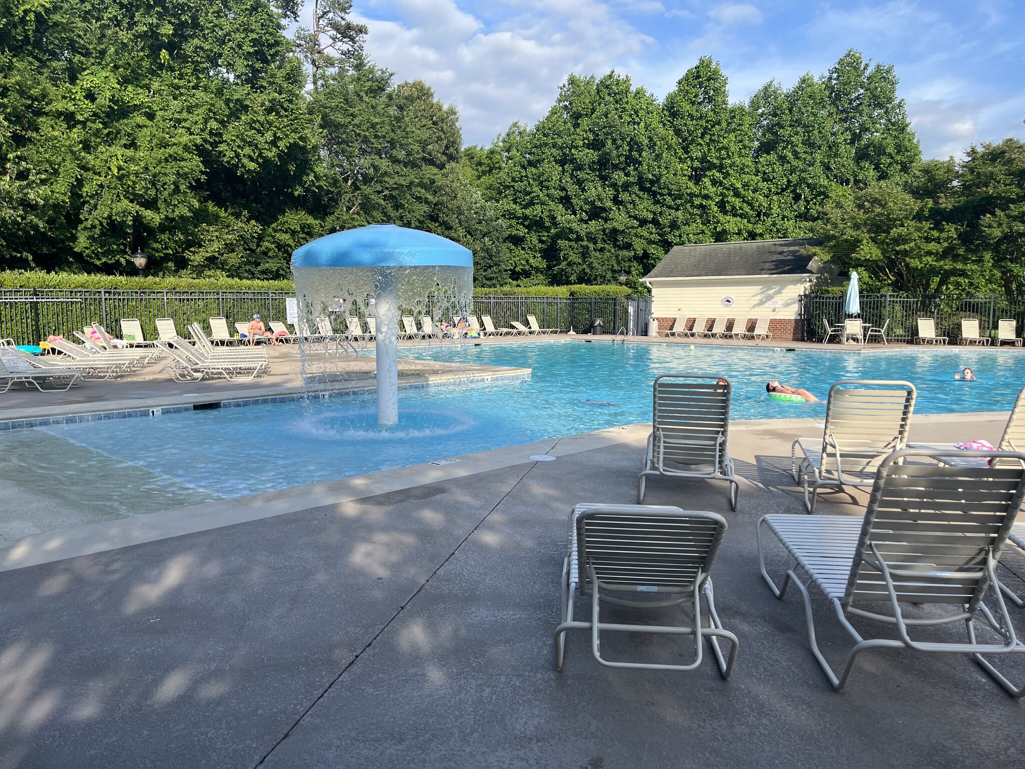 Building Photo - 16213 Peachmont Dr