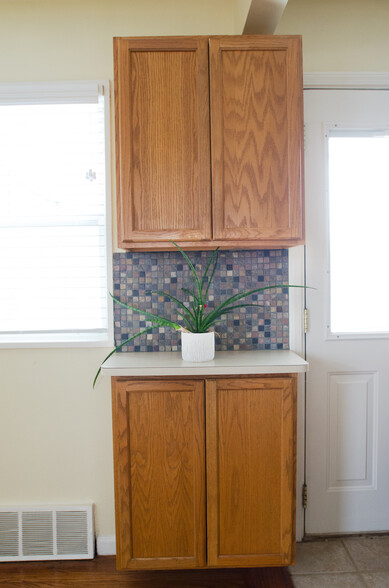 Kitchen - 3332 Coolidge Hwy