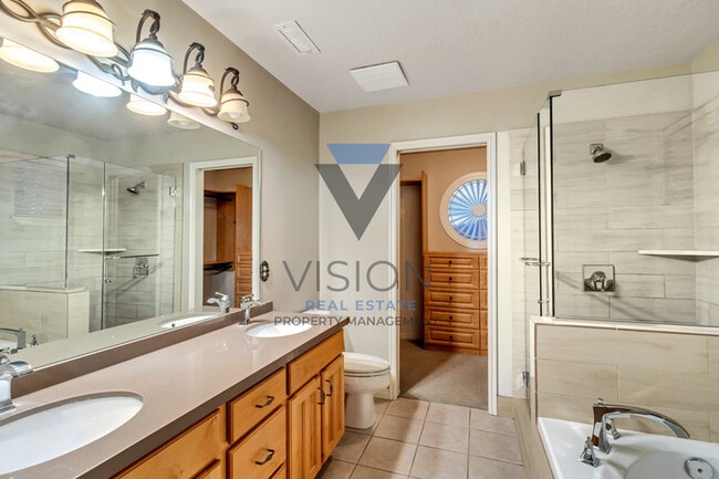 Building Photo - 12208 S La Quinta Pl