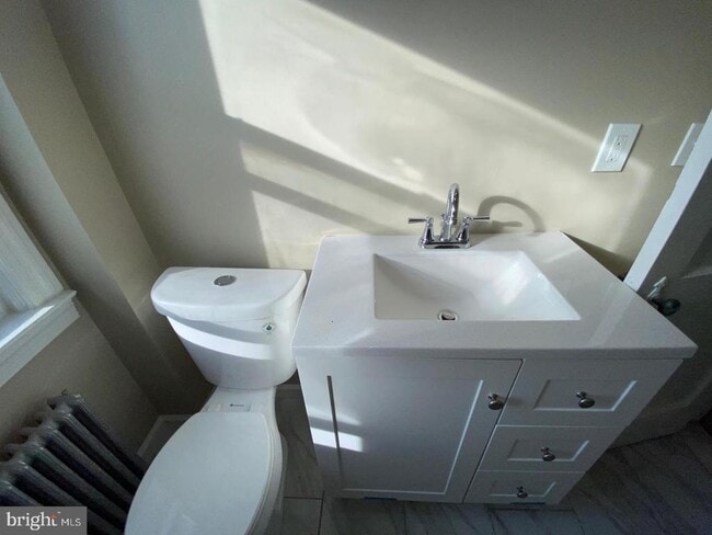 Building Photo - 41 N Kossuth St