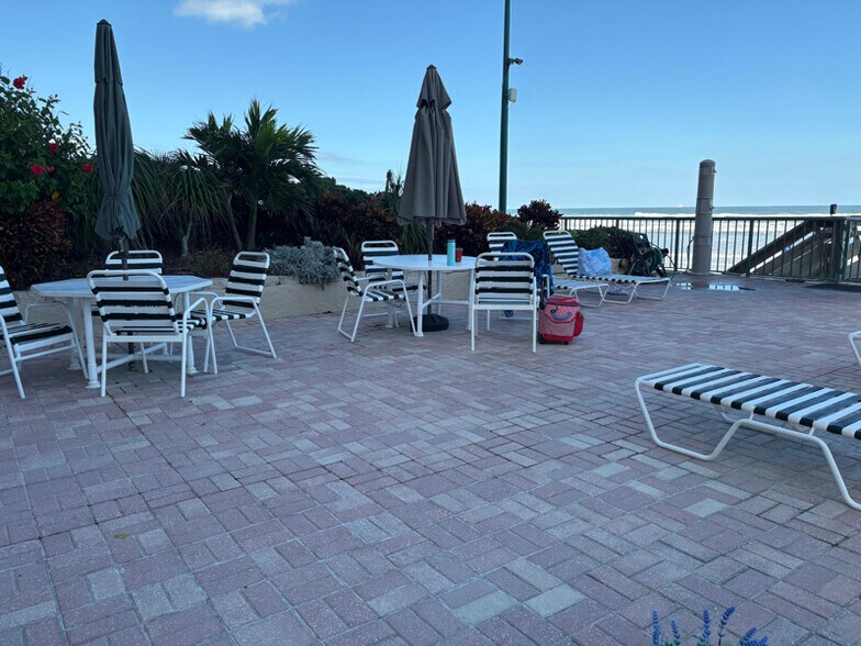 Building Photo - 4565 S Atlantic Ave