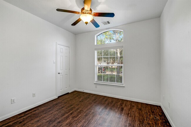 Building Photo - 7014 Spruce View Ct