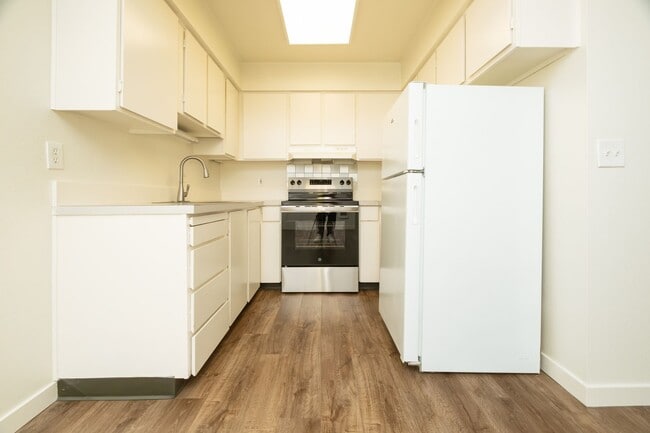 Building Photo - Stylishly Renovated 1 Bedroom in Historic Irvington!