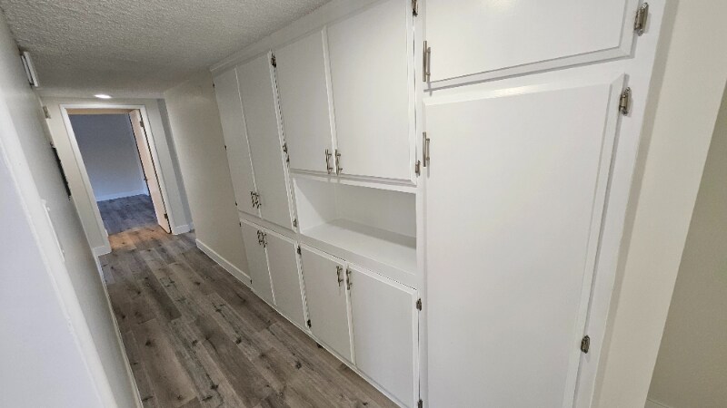 Building Photo - 2130 Beachwood Dr