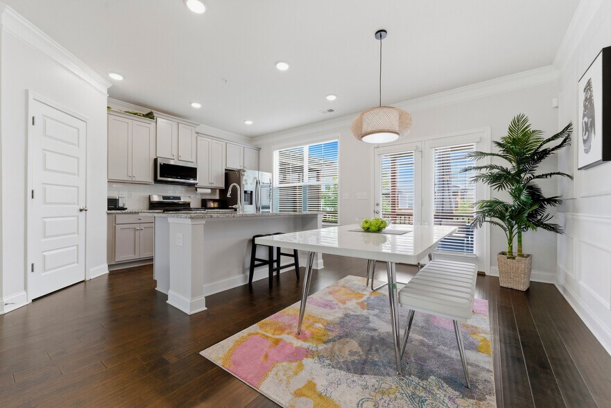 Building Photo - 528 Sonata Walk