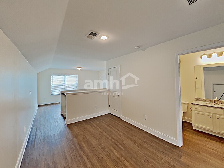Building Photo - 6450 Atlantic Bch Ave