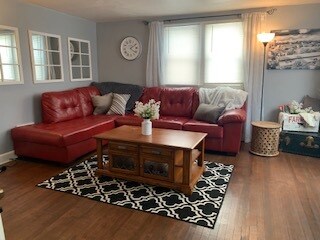 Building Photo - 807 W Spencer St