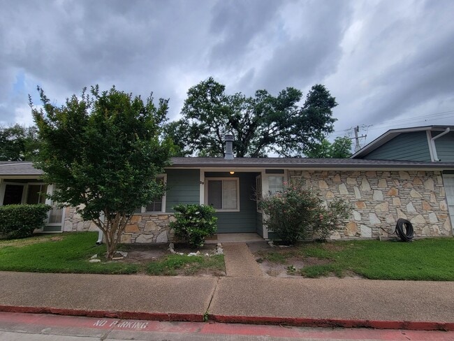 Building Photo - College Station - 2/1 Available July 30, 2023