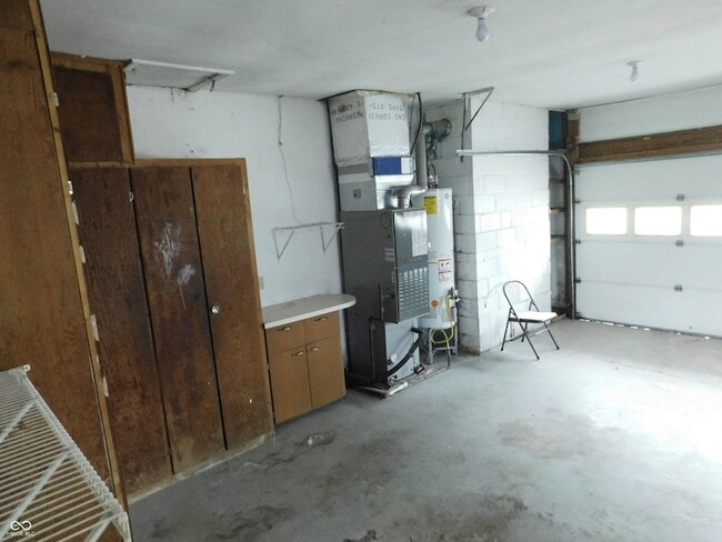 Building Photo - 6985 E County Rd 100 S