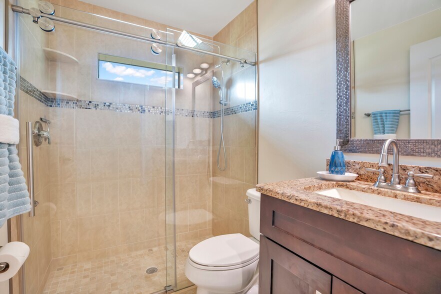 Building Photo - 1627 SW 14th St