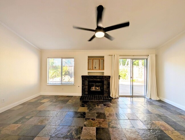 Building Photo - BEAUTIFUL SINGLE FAMILY HOME IN FOLSOM!