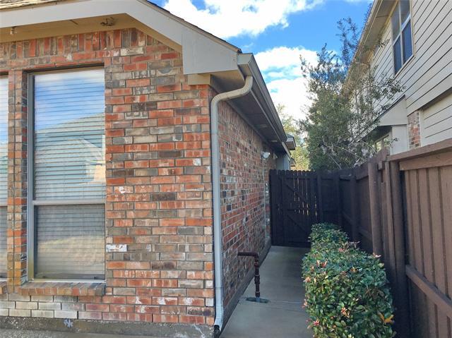 Building Photo - 4908 Newbridge Dr
