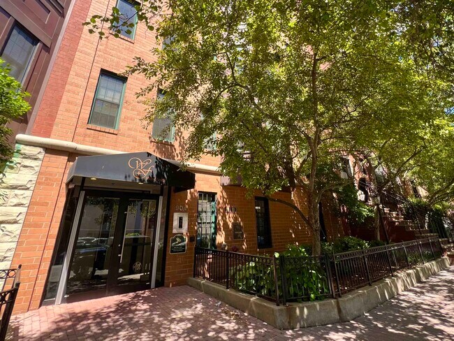 Building Photo - 900 Jefferson St