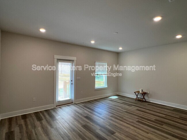 Building Photo - 9427 Nature Creek Blvd