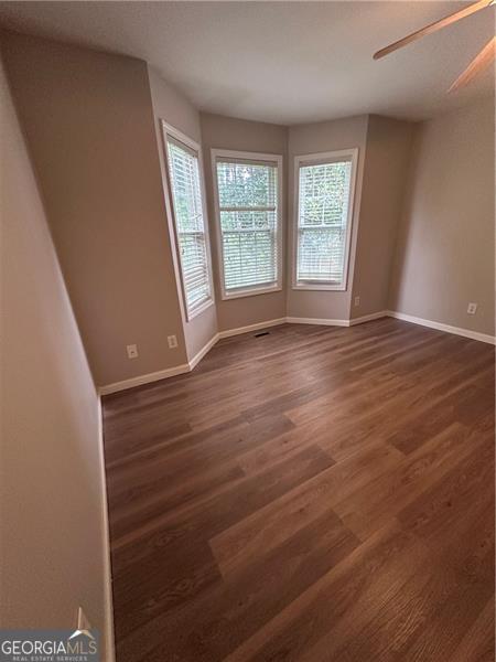Building Photo - 121 Stoneforest Dr