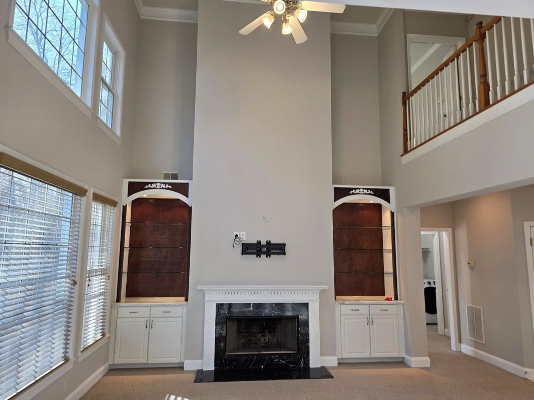 Building Photo - 617 Maple Grove Way