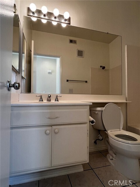 Building Photo - 53 Mesquite