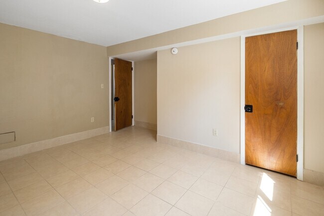 Building Photo - 415 S Kipling St