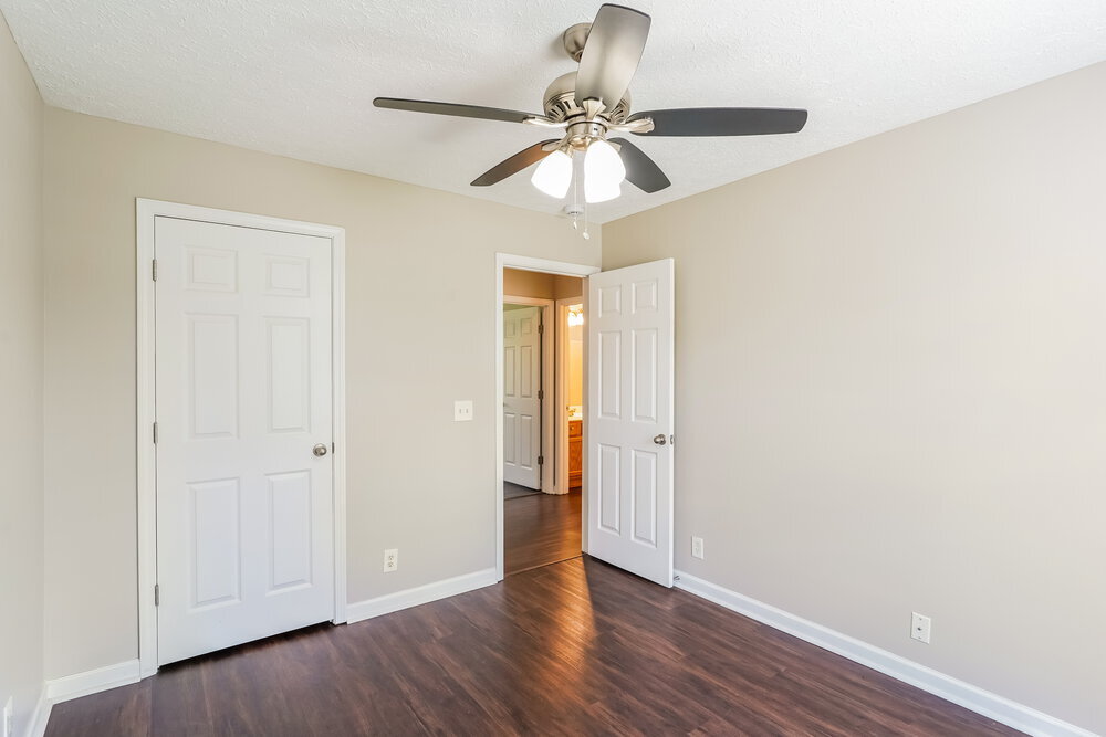 Building Photo - 7128 Legacy Dr