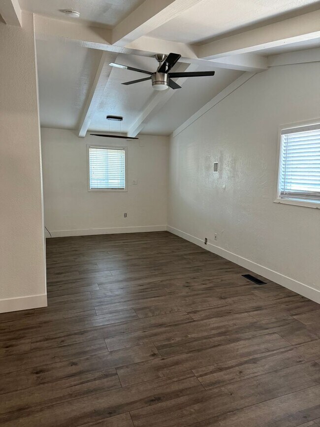 Building Photo - 2066 Placer St