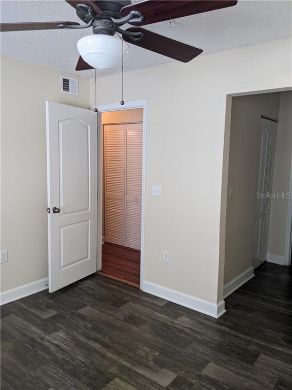 Building Photo - 2031 Dixie Belle Dr