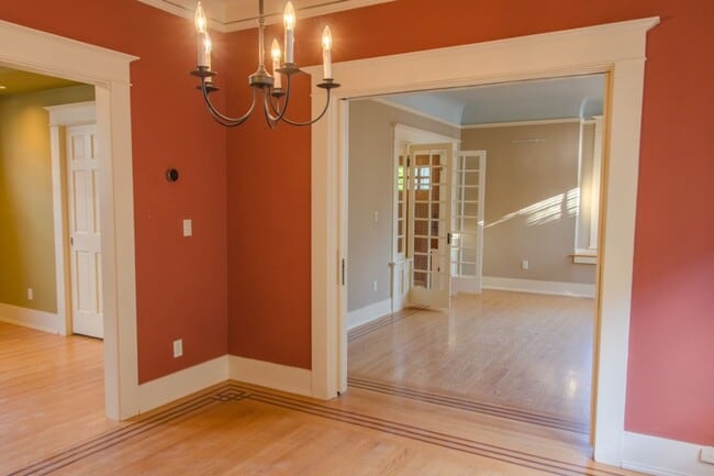 Building Photo - 4Bd/2.75Ba Seattle House