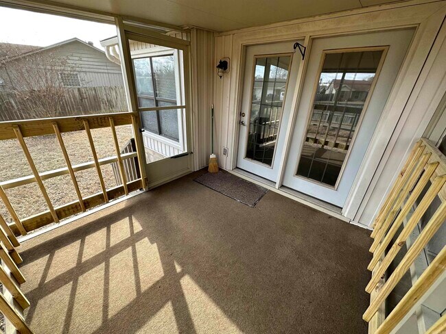 Building Photo - 1608 Waldron Cove