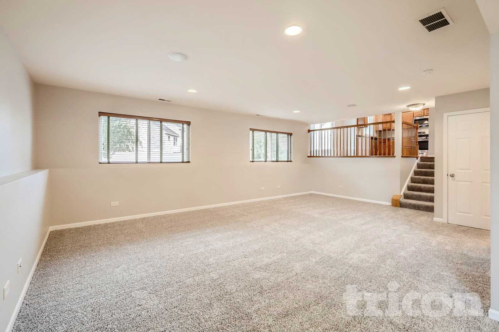 Building Photo - 8007 Shady Oak Rd