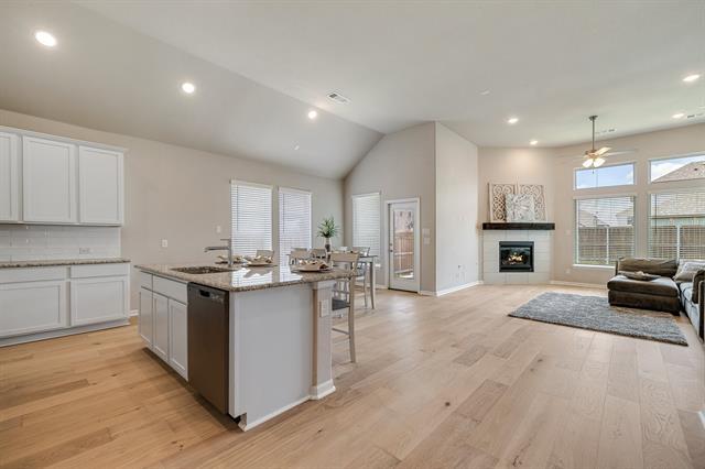 Building Photo - 5513 Deer Run Dr