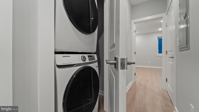 Building Photo - 1432 Ogden St