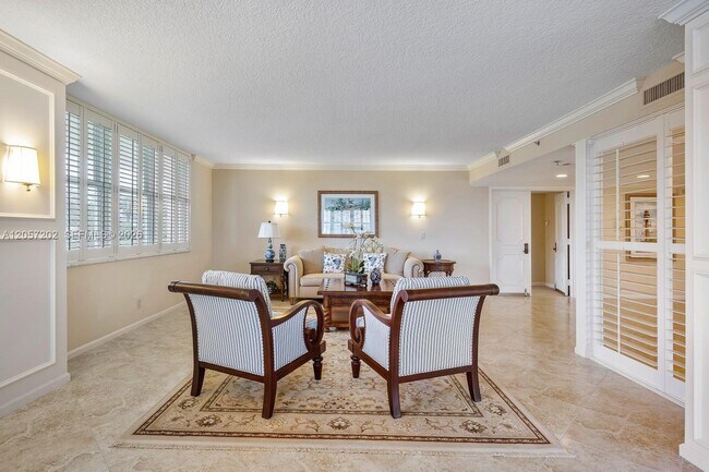 Building Photo - 500 Ocean Dr
