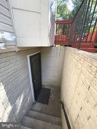 Building Photo - 2603 Ainsworth Terrace