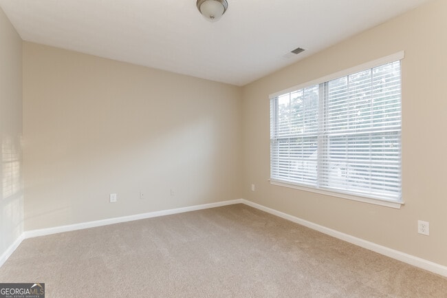 Building Photo - 827 Shadow Lake Dr