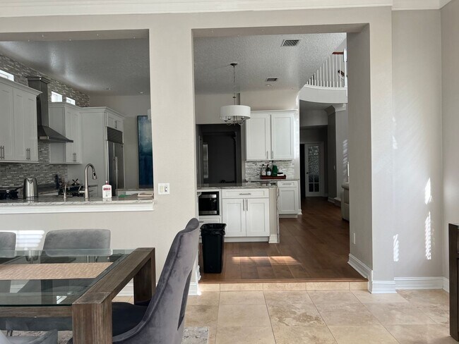 Building Photo - 204 Reserve Place