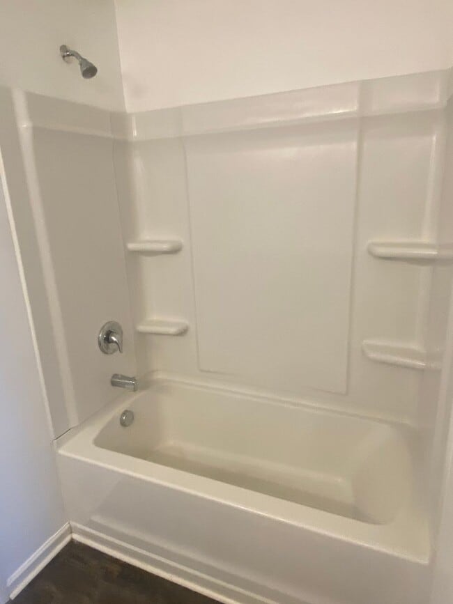 Building Photo - August Rent Free - Elegant, Modern Home in...