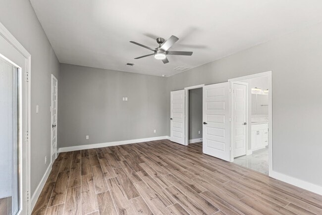 Building Photo - 5510 Pershing St