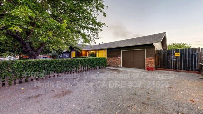 Building Photo - 353 E Robles Ave
