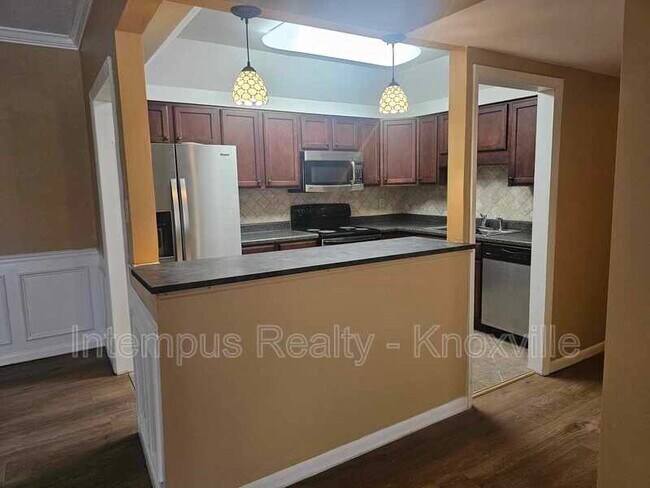 Building Photo - 5709 Lyons View Pike