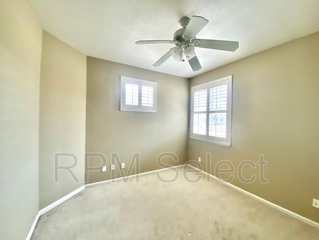 Building Photo - 637 Lavastone Dr