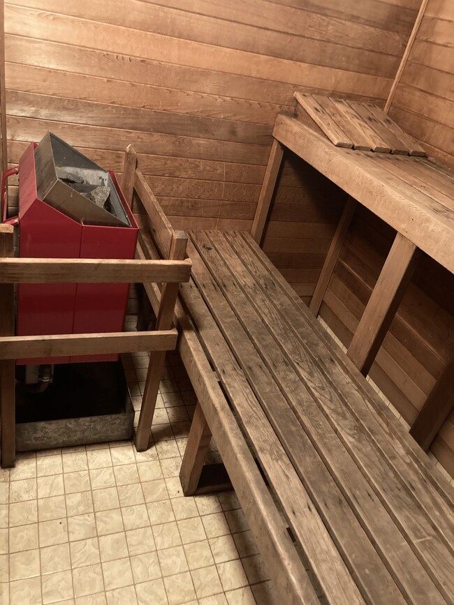 Private community sauna. - 6 Lake Bellevue Dr
