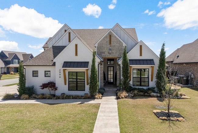 Primary Photo - Gorgeous 4 bedroom & 4 Bath Luxury Home in...
