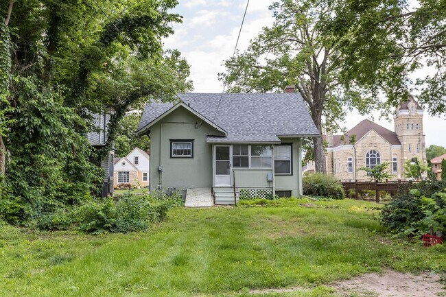 Building Photo - Charming Home - Close to Fort Riley