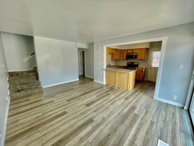 Building Photo - 1152 1400 W St