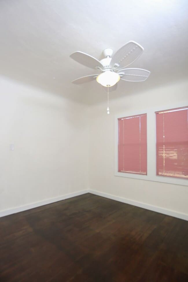 Building Photo - Remodeled 3bed 2 bath Single Family home