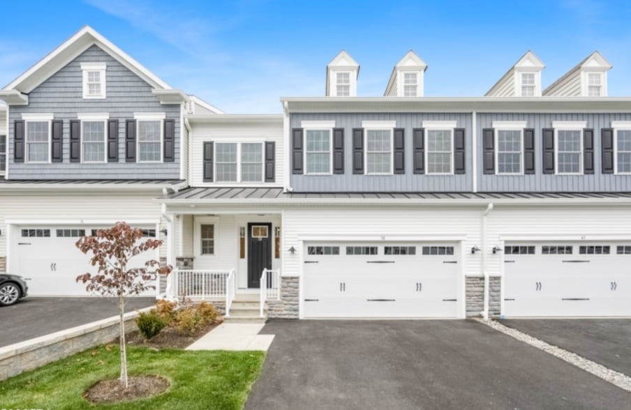 Primary Photo - 38 Hillandale Dr