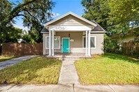 Building Photo - 2708 N Mitchell Ave