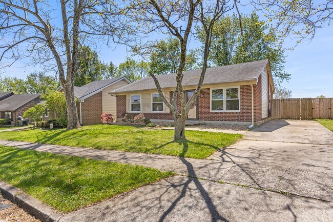 Building Photo - 1576 Springfield Dr